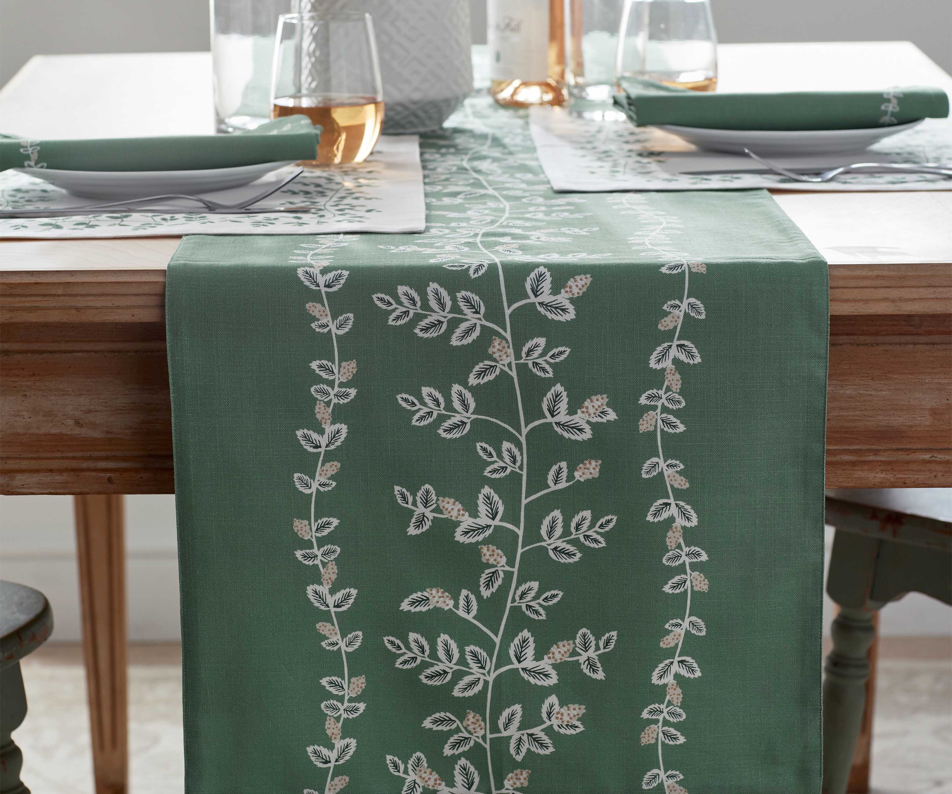Cotton Table Runner - Climbing Vines - Image 4