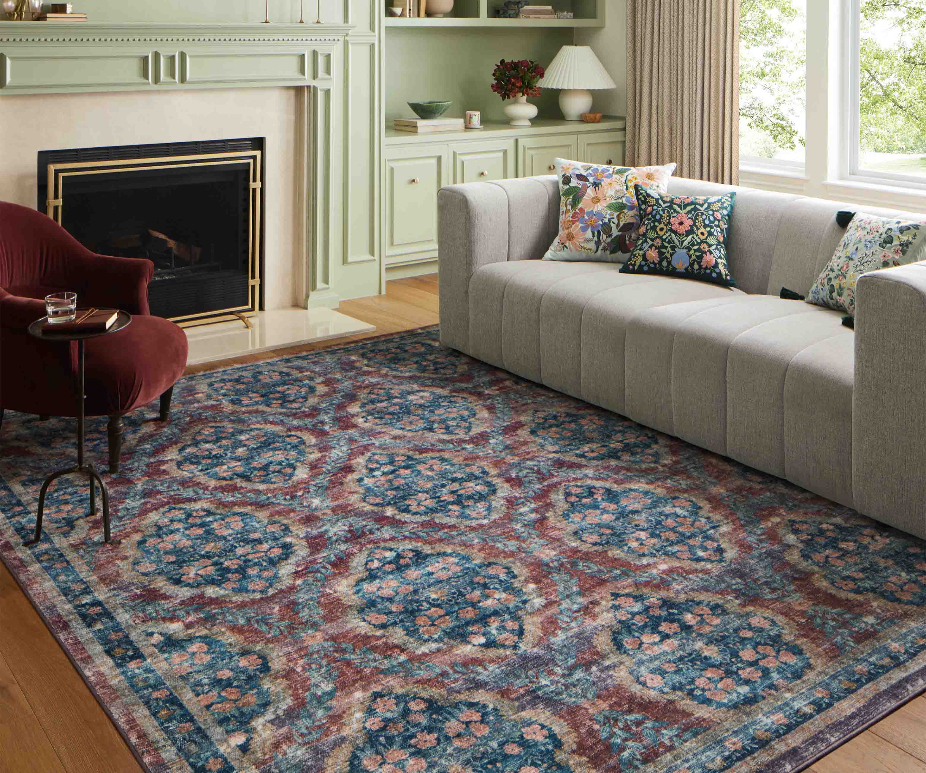 Courtyard Chateau Printed Rug - Red - Image 4
