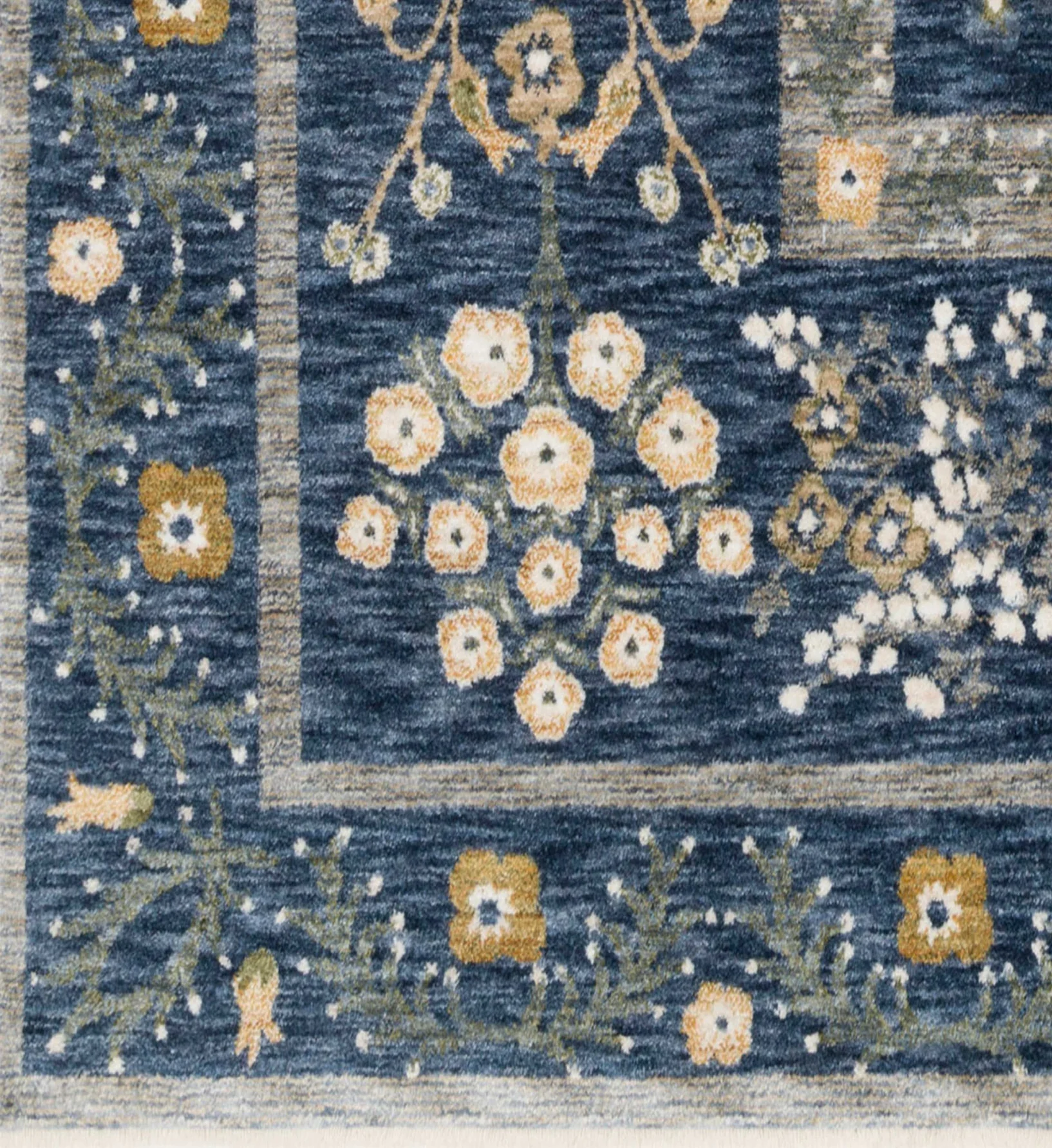 Kismet Arabesque Power Loomed Rug - Navy - Image 3