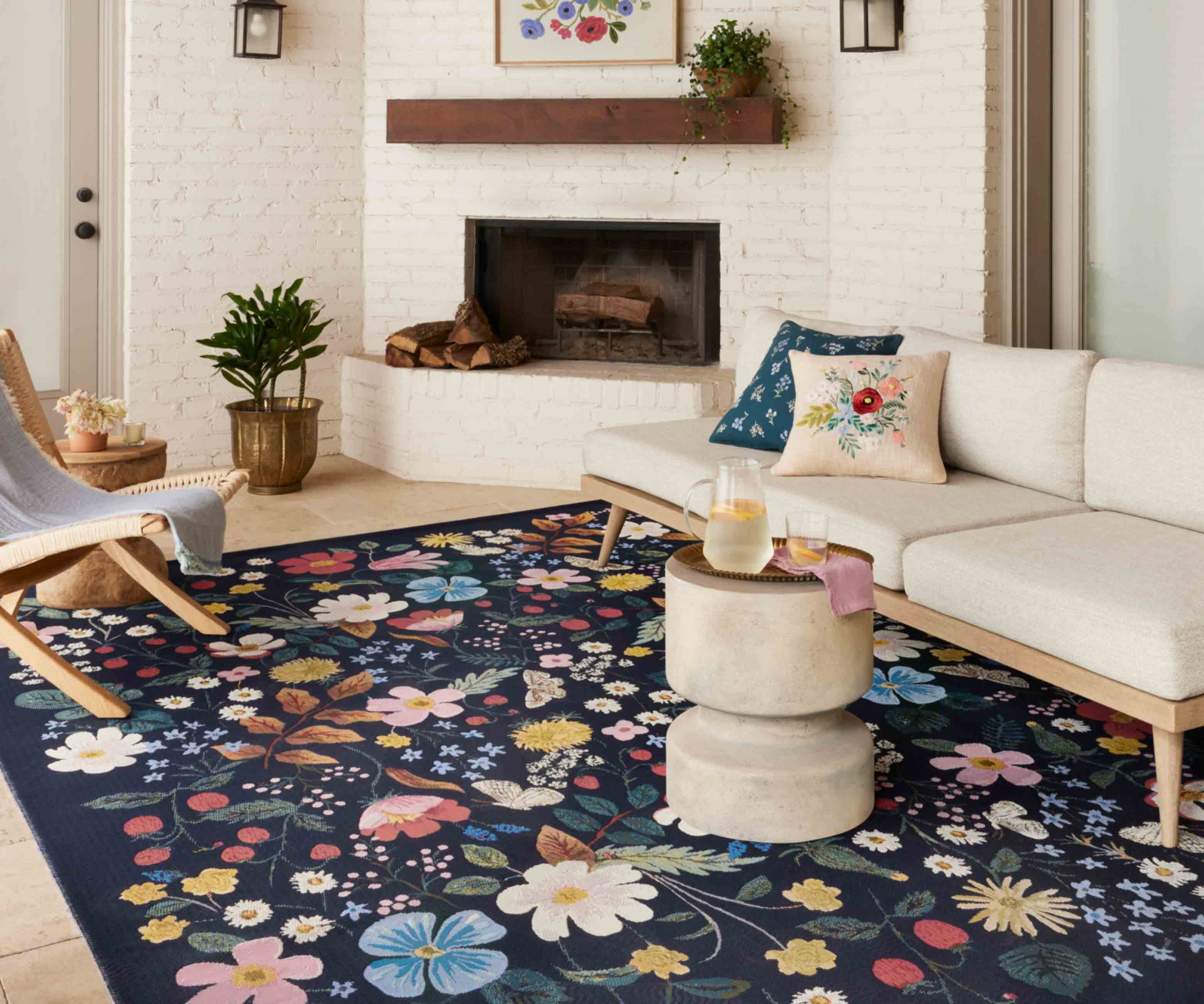 Perennial Strawberry Fields Power Loomed Rug - Black - Image 2