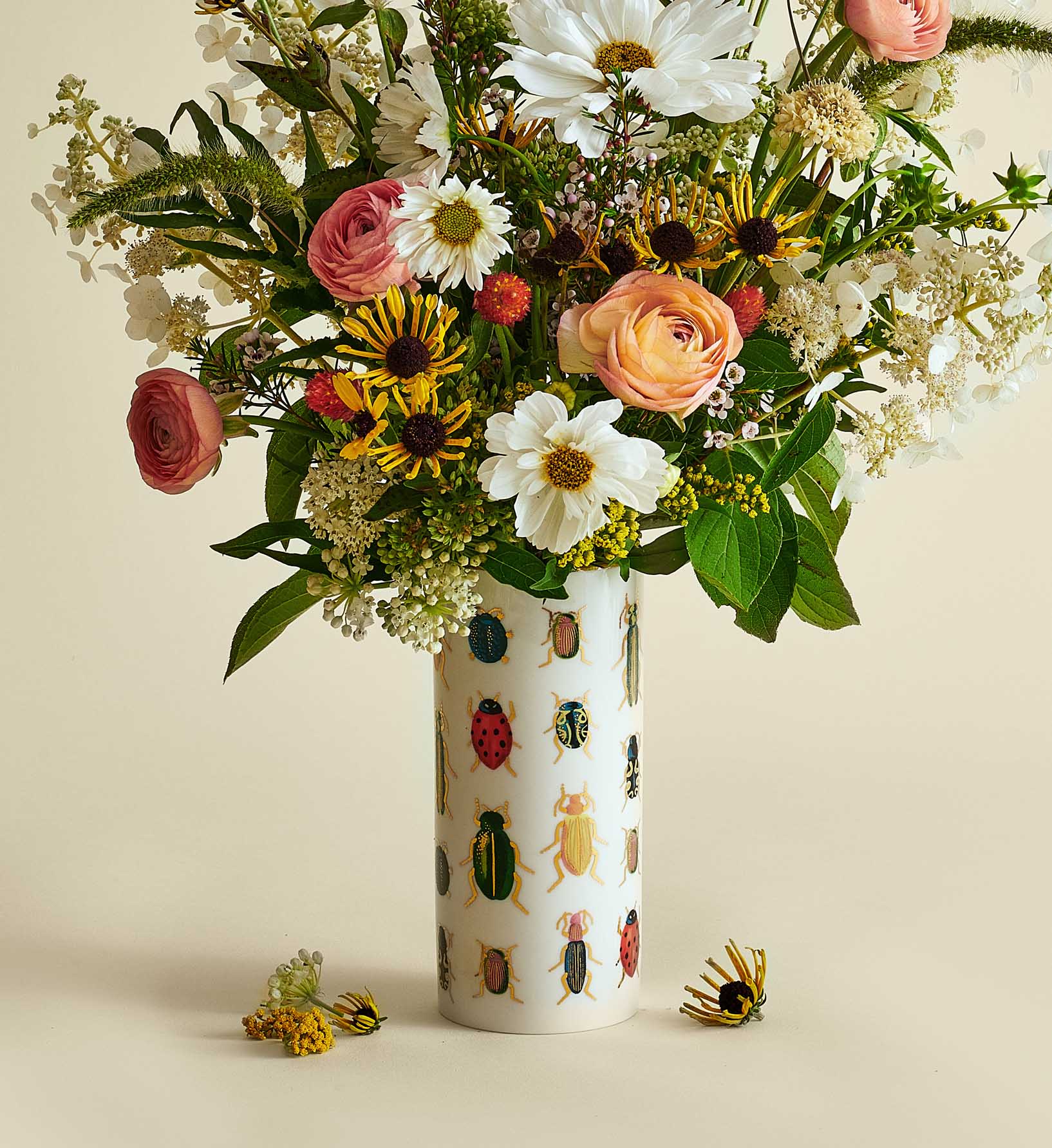 Porcelain Vase - Beetles & Bugs - Image 2