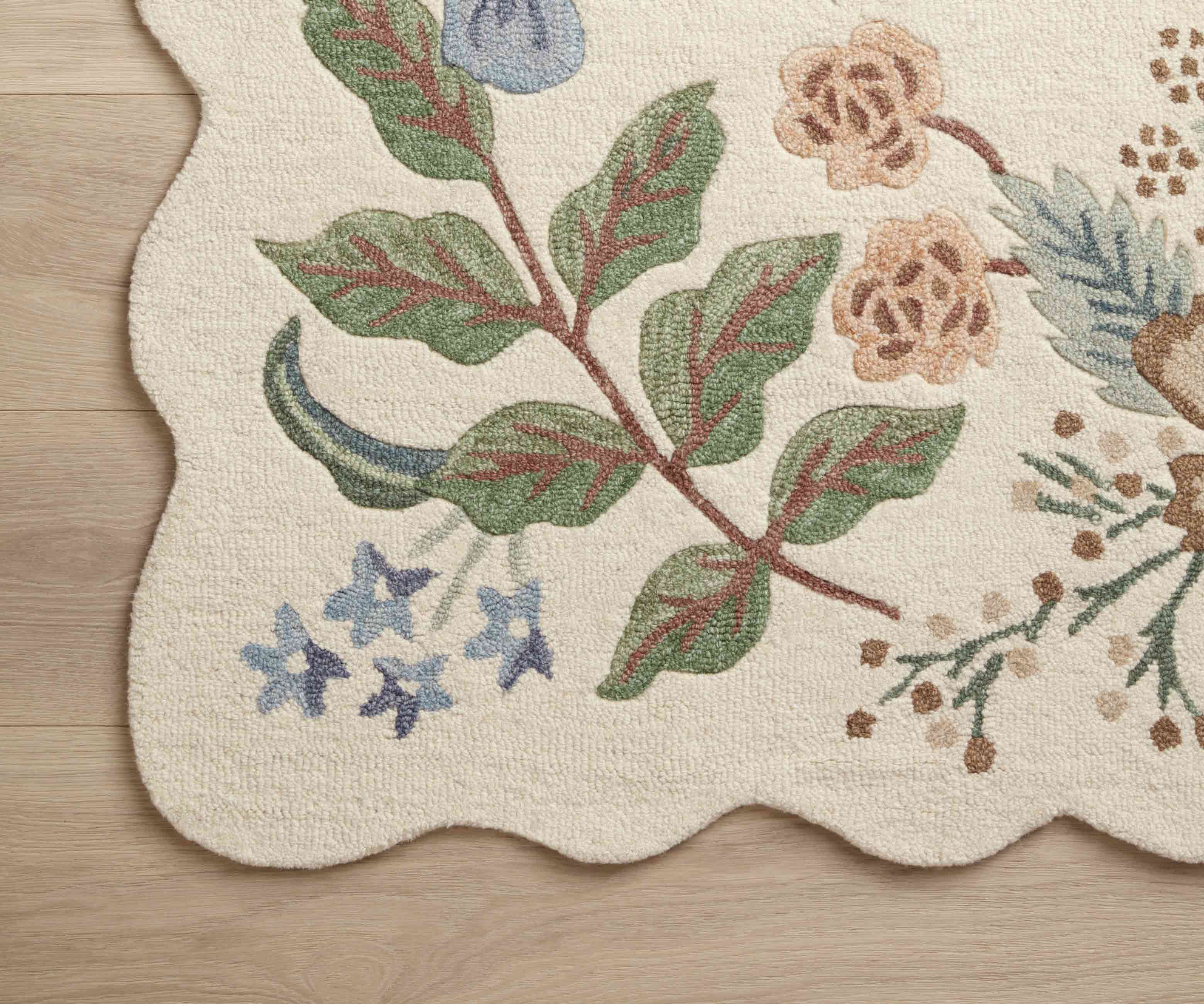 Strawberry Fields Wool-Hooked Rug - Cream - Image 4
