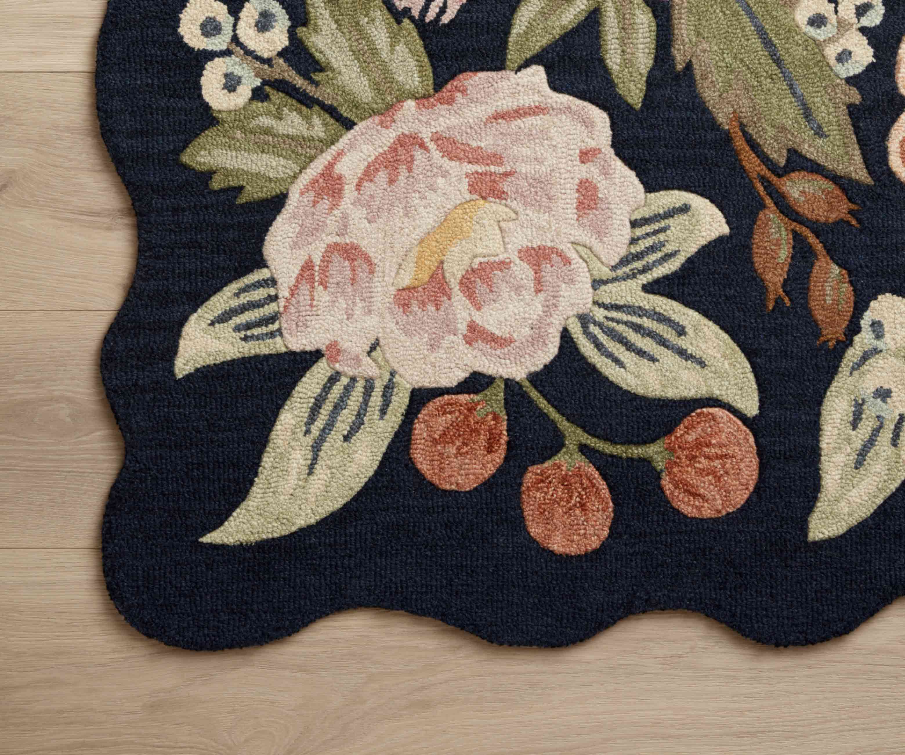 Vintage Blossoms Wool-Hooked Rug - Navy - Image 15